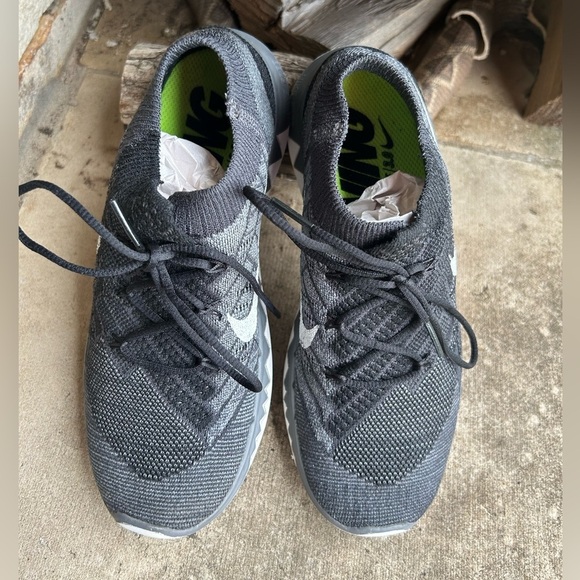 Nike Barefoot Ride black & gray Knit RUNNING Sneaker Sz-6.   J - Picture 2 of 8